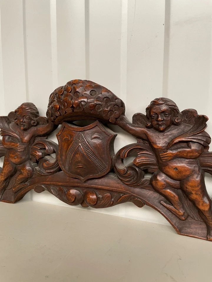 Exceptional Italian Neo Renaissance Carving in walnut nr 2A - Image 3 of 4