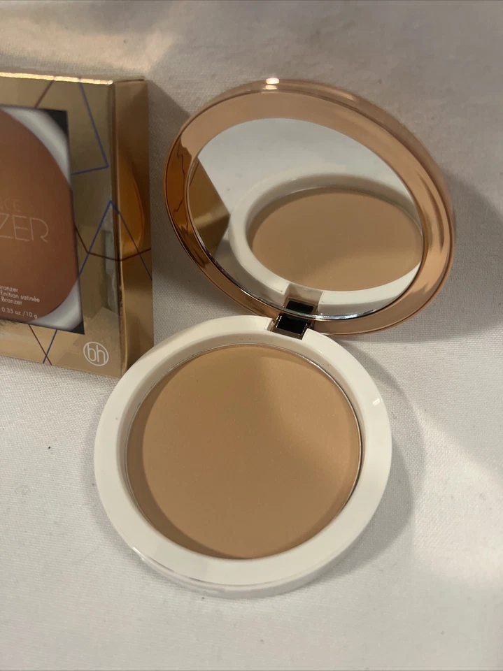 Bh Cosmetics Brilliance Satin Finish Bronzer In  Golden Gal NEW - 06 - Image 3 of 4