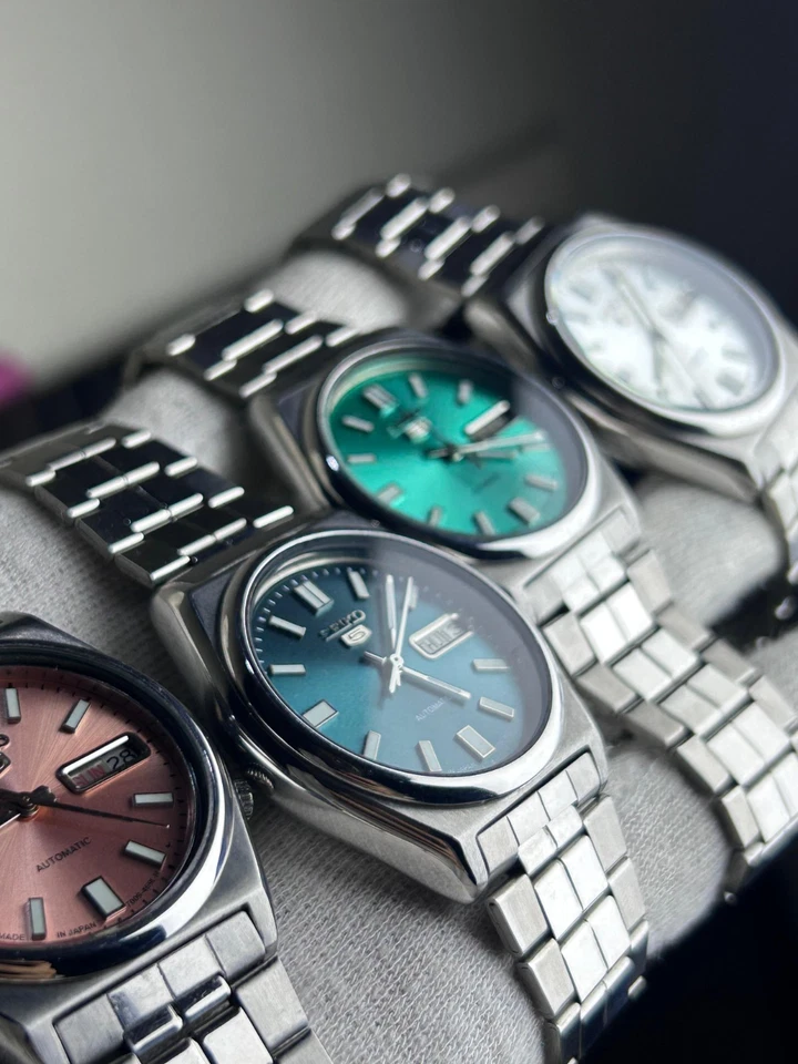 Lot of  4 Vintages Seiko 5 Automatic Men's Watch 7009 Day/Date - Image 4 of 4