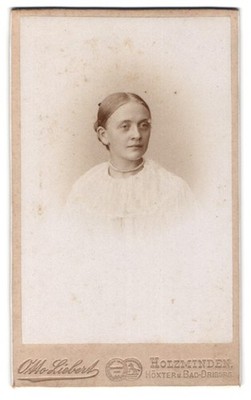 Fotografie Otto Liebert, Holzminden, Porträt einer Frau CDV /Kabinett-Foto