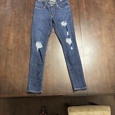 Levi's Women's 711 Skinny Jeans W27 L30