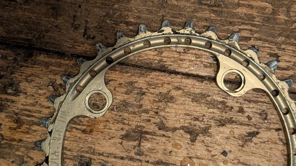 Renthal MCR100 4 point 36t 104bcd Chainring Gold Retro Downhill MTB - Image 4 of 4