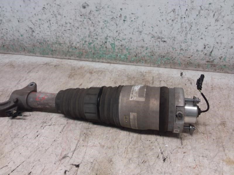 Maserati Levante 2017 Front Left Air suspension strut P/N 6700374370
