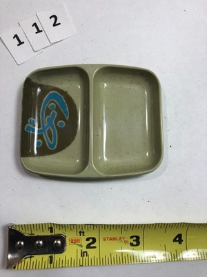 4x Sushi style melamine soy / condiment saucer, Green with divider, 3.25'' S-112