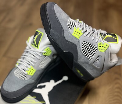 Sz 10- Brand New Air Jordan 4 Retro SE Neon 95 CT5342-007 Damaged