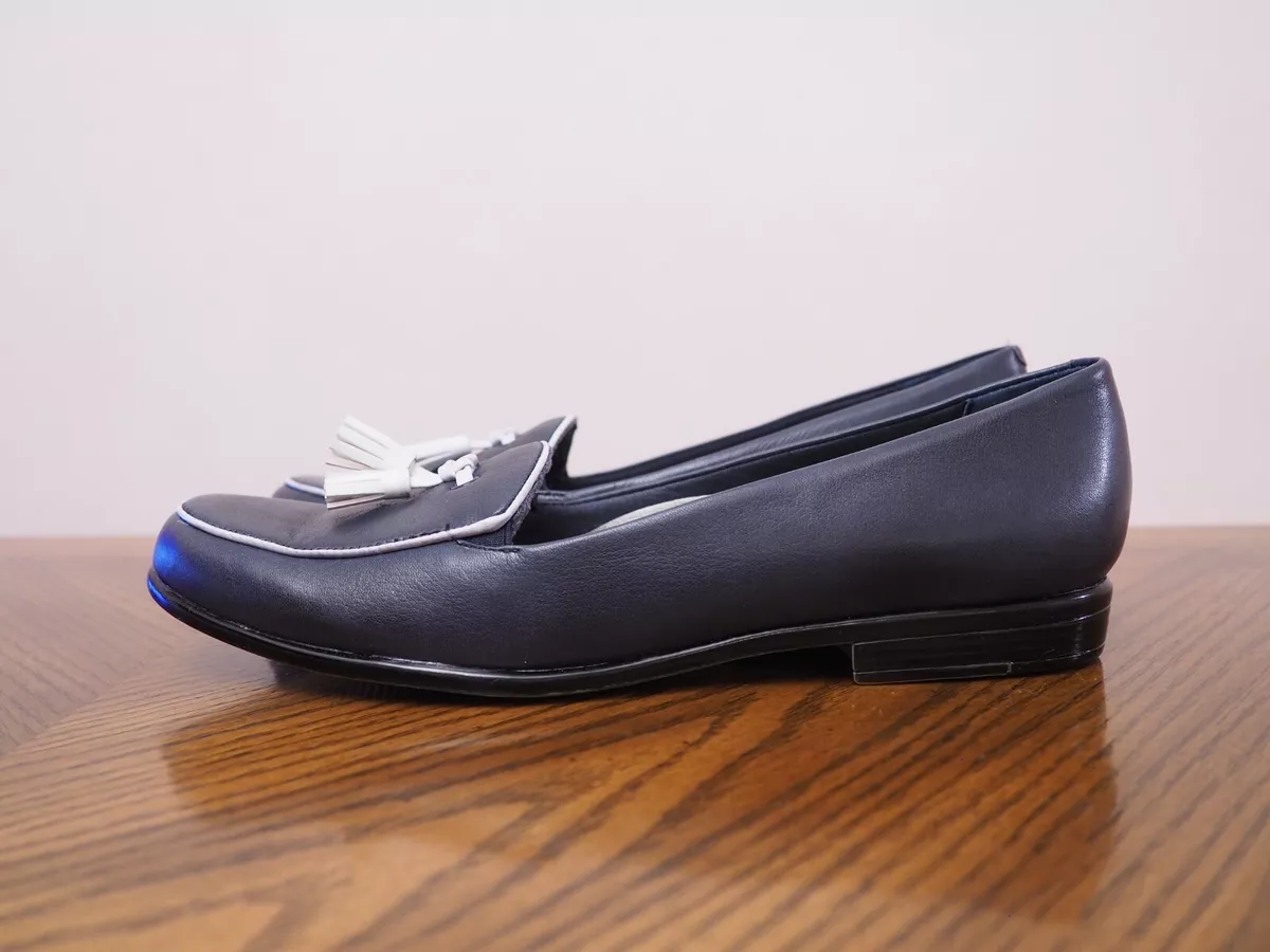 New TROTTERS Leana Navy Blue Leather White Tassels Flat Loafer Shoes Size 7S