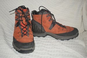ecco walking boots uk