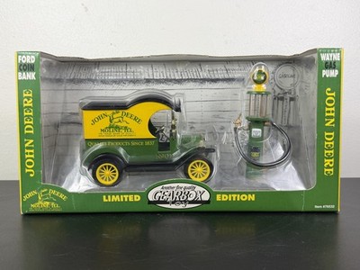 John Deere 1912 Ford Model ''T'' Coin Bank 1920 Wayne Gas Pump Limited Edition