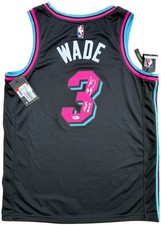 Dwyane Wade Rookie Cards and Autograph Memorabilia Buying Guide 35
