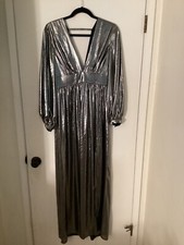 Women NWT "Gianni Bini" Metallic silver, long sleeves, long dress. Size 4