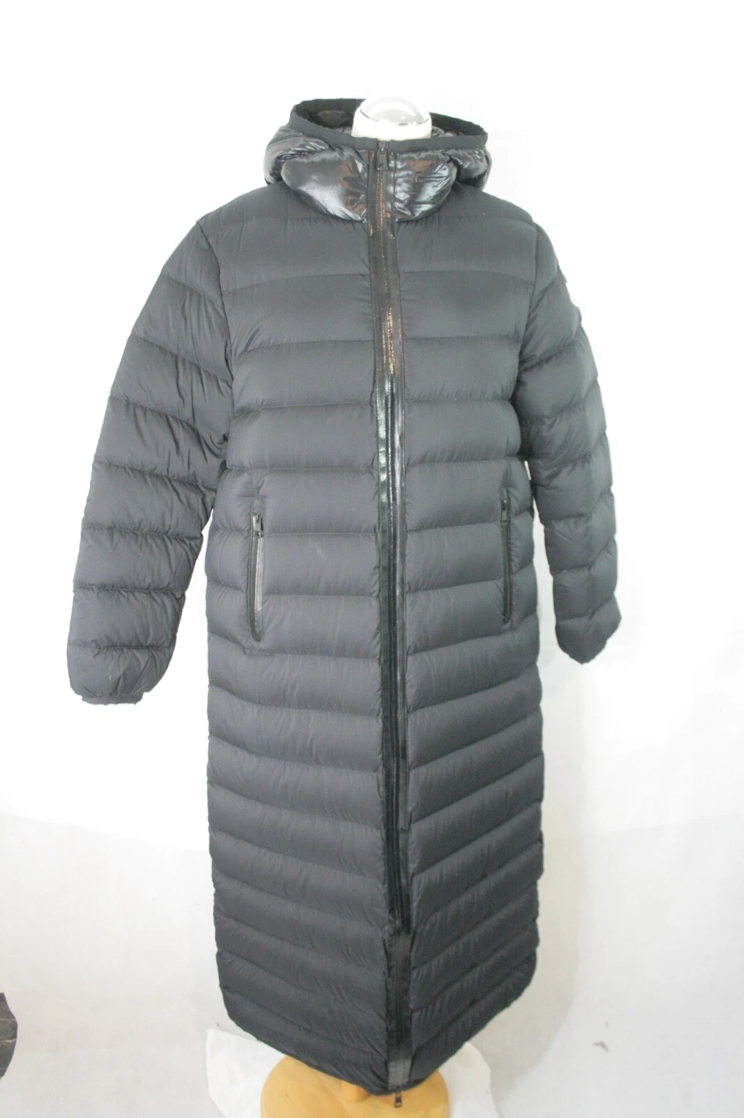 Fantastico piumino Moncler nero taglia 36 1 355 2 275 *si prega di misurare*