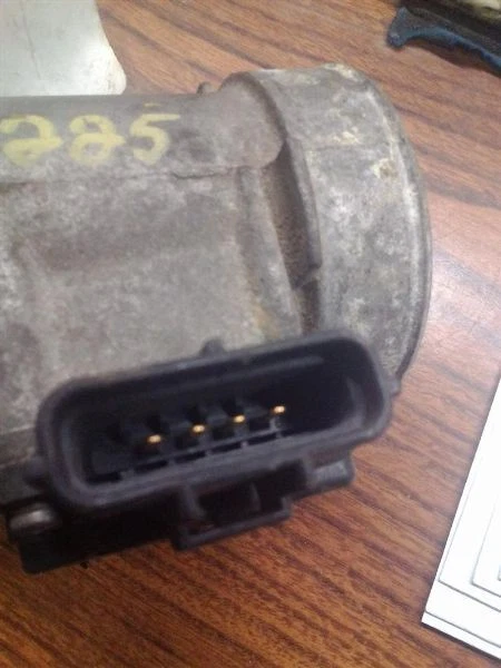 Medidor de flujo de aire de 4 cilindros compatible con 98-02 MAZDA 626 120437 Foto 3 de 4