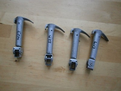 4 originale Haubenhalter, wohl für Wanderer W23, Top Zustand, Vorkrieg