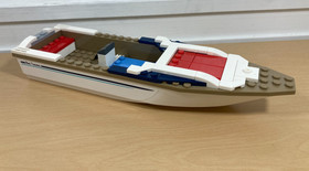 LEGO 60221 Diving Yacht - boat hull 28x8 92710c04, treasure chest, 25892 parts