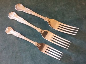 KINGS PATTERN 4 EPNS A1 SHEFFIELD ENGLAND 7 1//4/" SALAD // DESSERT FORKS