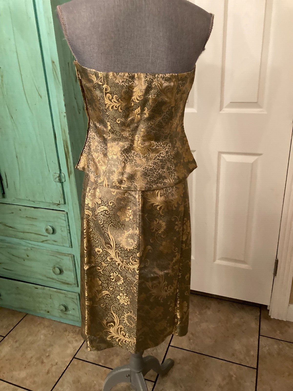 ETCETERA, STRAPLESS, FULLY LINED TOP WITH MATCHIN… - image 5