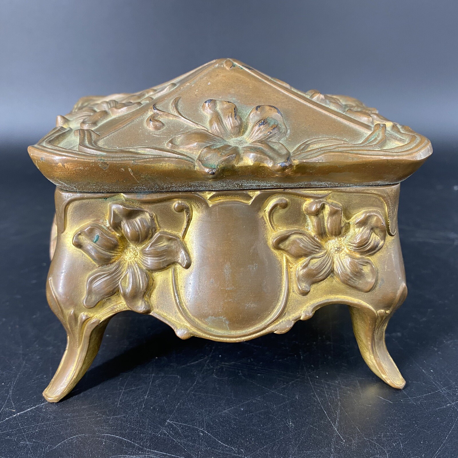 Antique Art Nouveau 1141 Trinket Box Jewelry Casket Spelter Floral VG