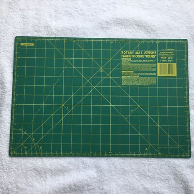 OLFA (RM-CG) 12 X 18 Green Rotary Mat #9880 - Great Condition