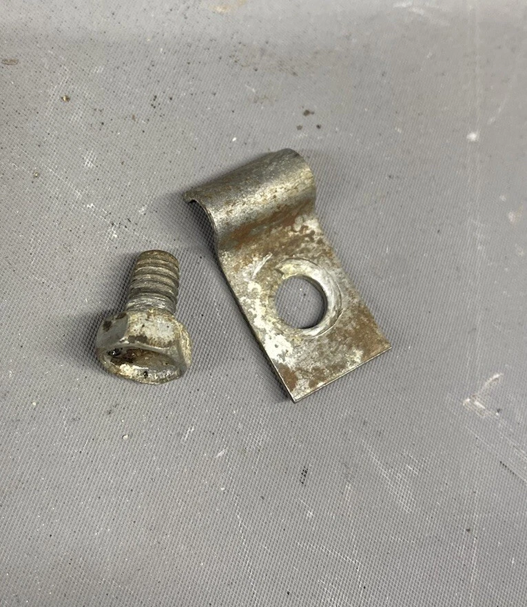 Ford Galaxie 1965-1968 4 velocidades cambio de piso velocímetro cable clip retenedor OEM Foto 2 de 4