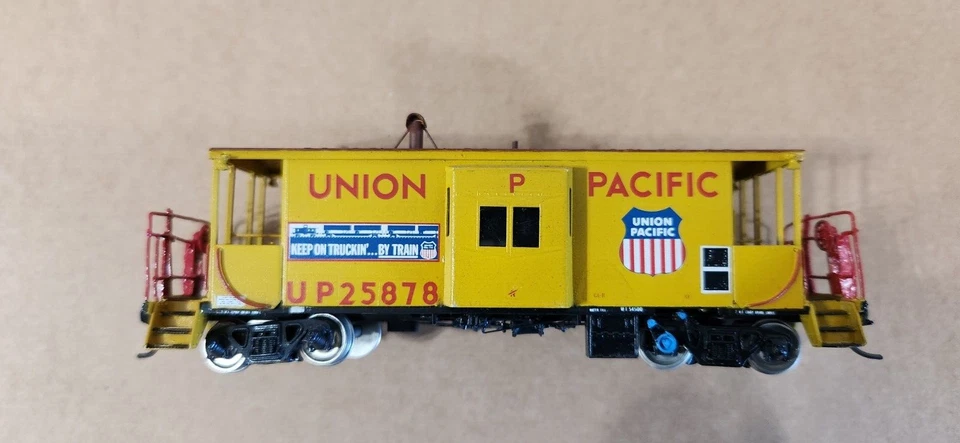 Overland Models Brass HO Caboose CA-11 Custom Painted Union Pacific #25878 - Image 2 of 4