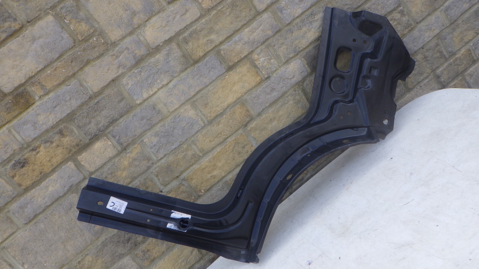 VW T6 wheel arch lower A pillar panel new genuine 7E0805404