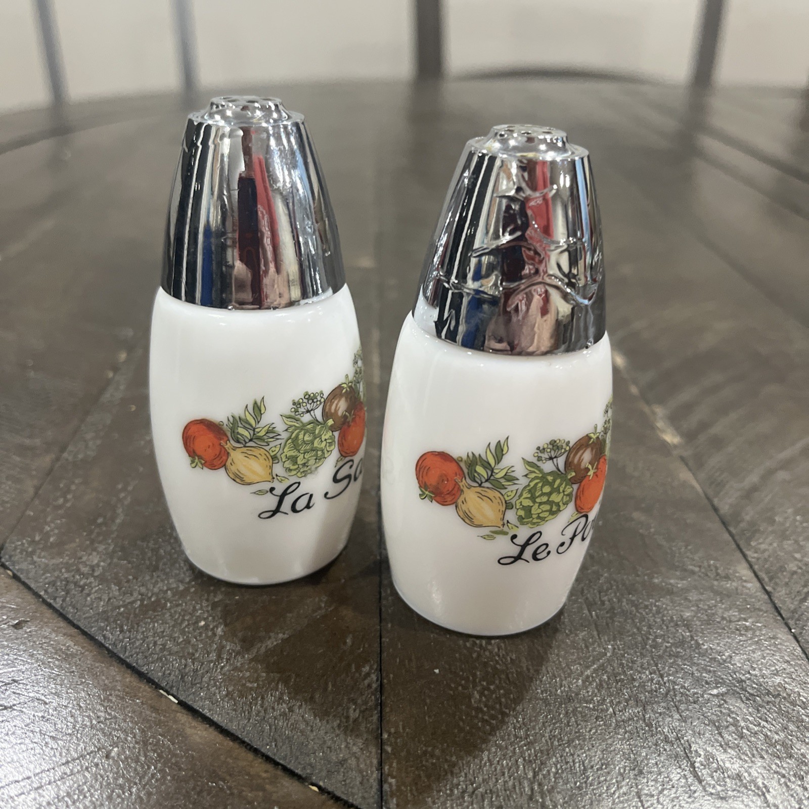 Vtg Corning Ware Gemco Spice of Life Salt Pepper Shakers La Saliere Le Poivrier