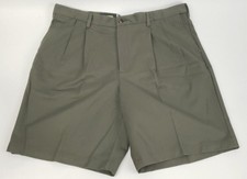 NEW Roundtree Yorke Shorts Men 42 x 10 Olive Cotton Expander Waistband Pleated