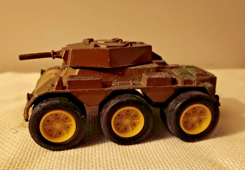 Vintage Tootsietoy Mark 2 Tank