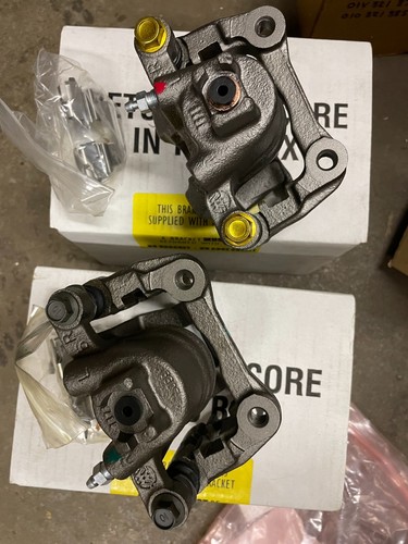 2x Brake Calper w/ Bracket for Honda Odyssey 99-04 Acura MDX Front