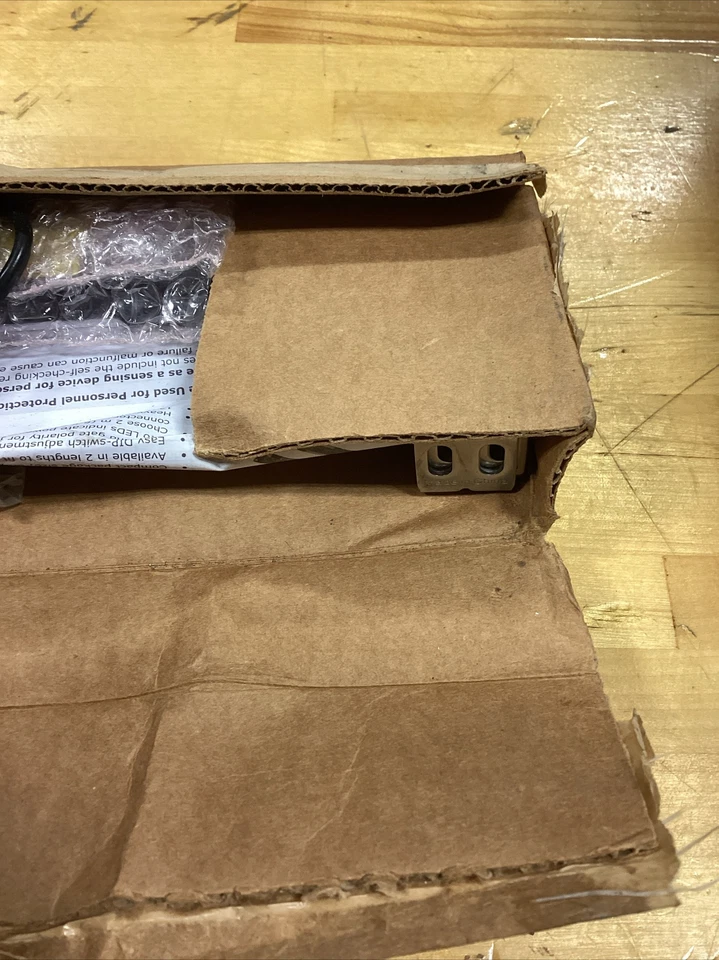 Banner Engineering PVD100Q-76605 Photoelectric Array Sensor - Image 4 of 4