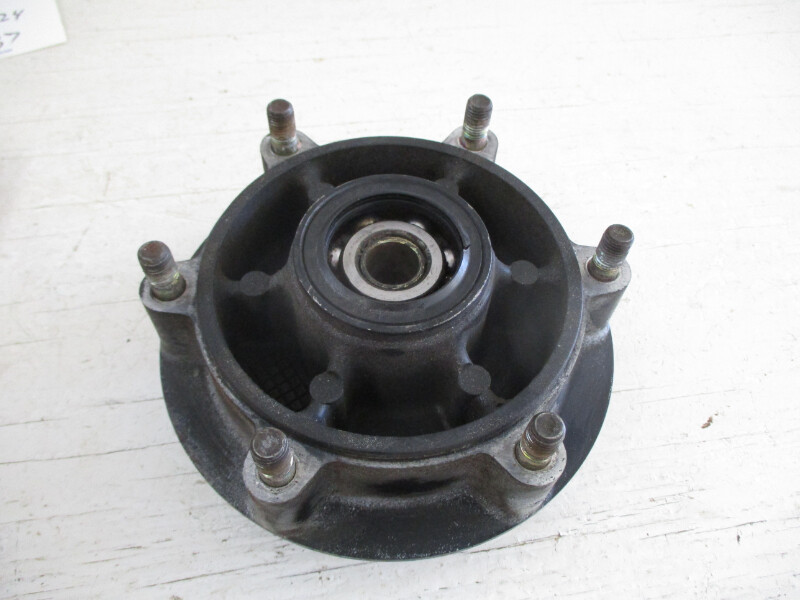 スポーツ YUCH YAMAHA REAR SPROCKET CLUTCH HUB & SPROCKET & DAMPER RZ350 84