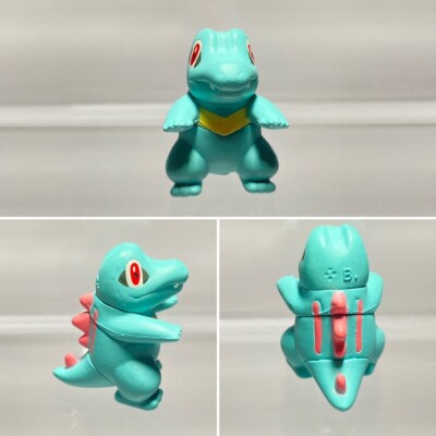 Totodile Pokemon Monster Bandai Gashapon Collection Figure Toy