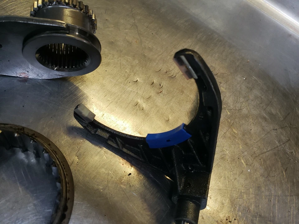 2004 F250 Transfer Case Fork Shifter Assembly OEM (BIN 311) - Image 3 of 4