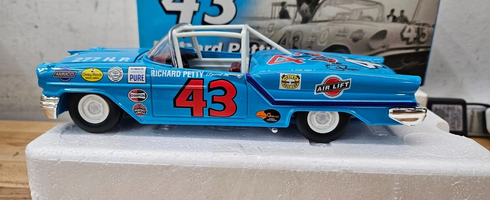 1957 Oldsmobile Convertible Limited Edition Richard Petty/Dale Inman Autographed - Image 4 of 4