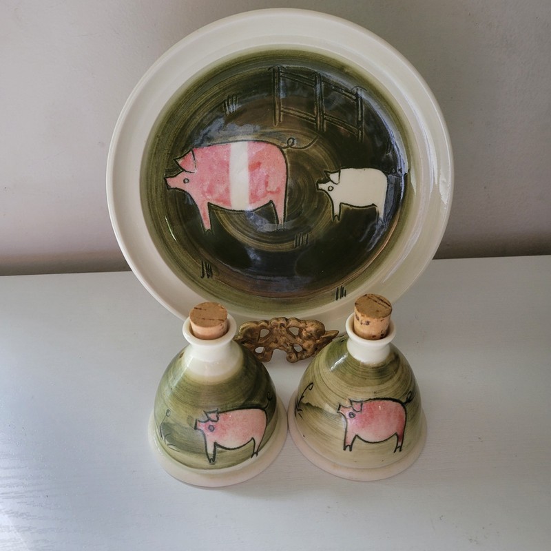 Niamh Ni Eidhin Handmade Irish Pottery Condiment Set W/ Salt & Pepper Signed 