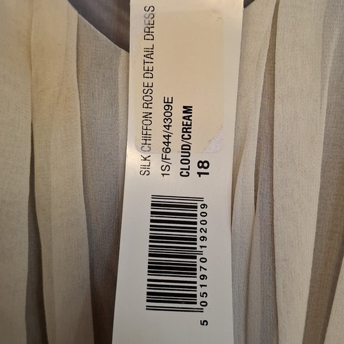 Fenn Wright Manson Silk Chiffon Rose Detail Dress Size 18 Cloud Cream - Picture 5 of 15