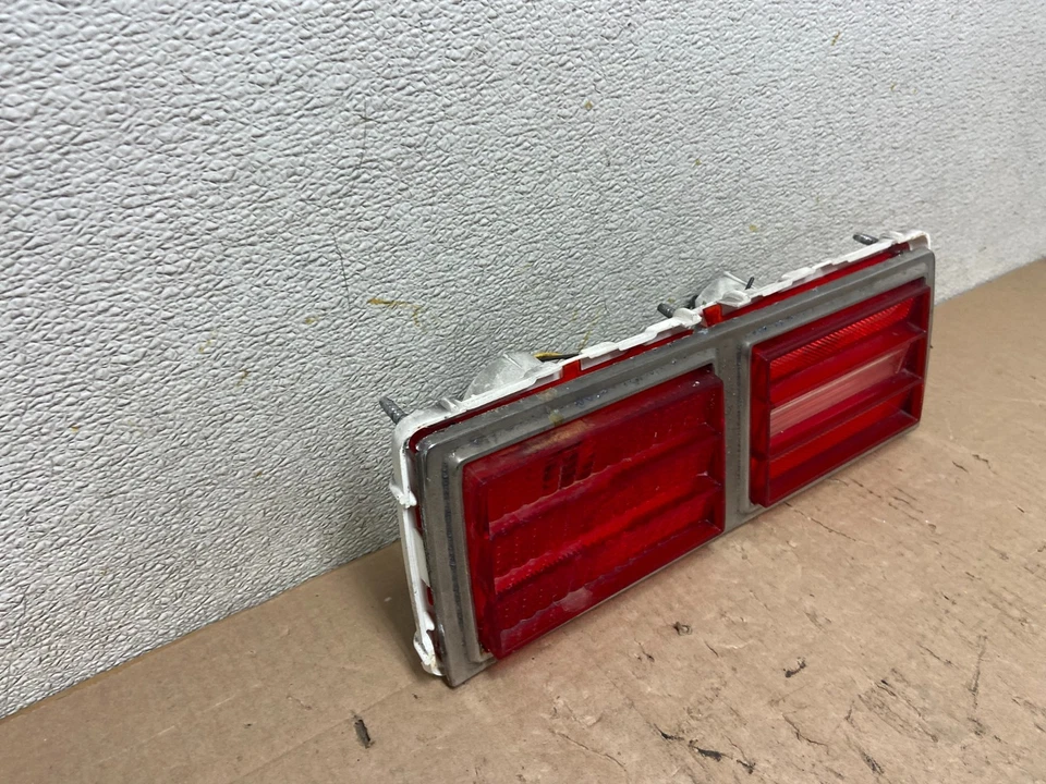 1975 to 1979 Chevrolet Nova Left Driver LH Side Tail Light R3096 PS - Image 3 of 4