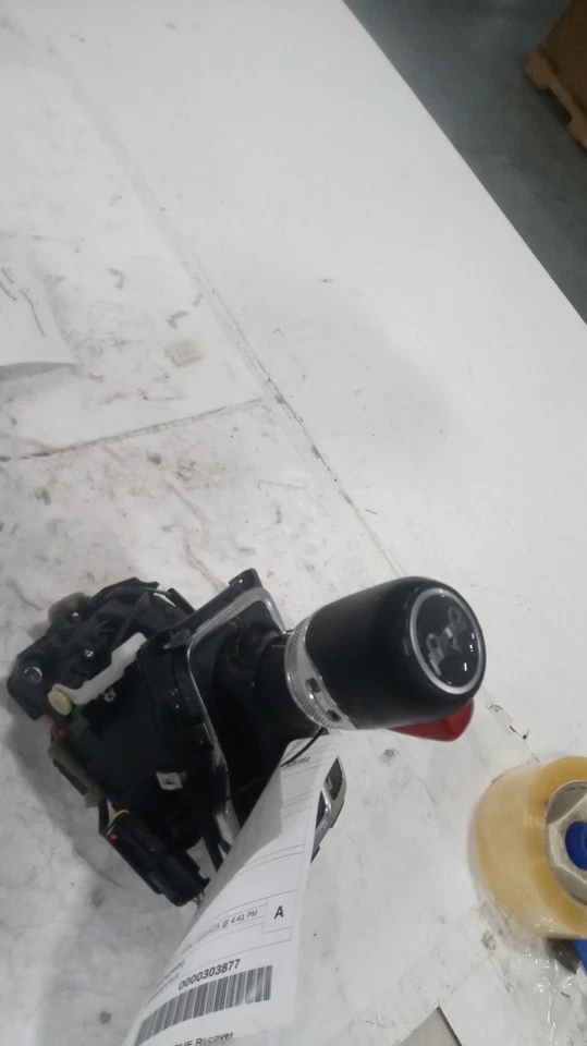 Used Automatic Transmission Shift Lever Assembly fits: 2018 Jeep Wrangler  Grade - Image 2 of 4