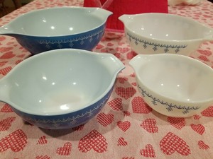 vintage blue and white pyrex bowls