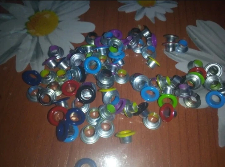100 un. Agujero 5 mm Metal Color Mezclado Ojales para Zapatos Cinturón Gorra Bolso Ropa Hágalo Usted Mismo Foto 3 de 4
