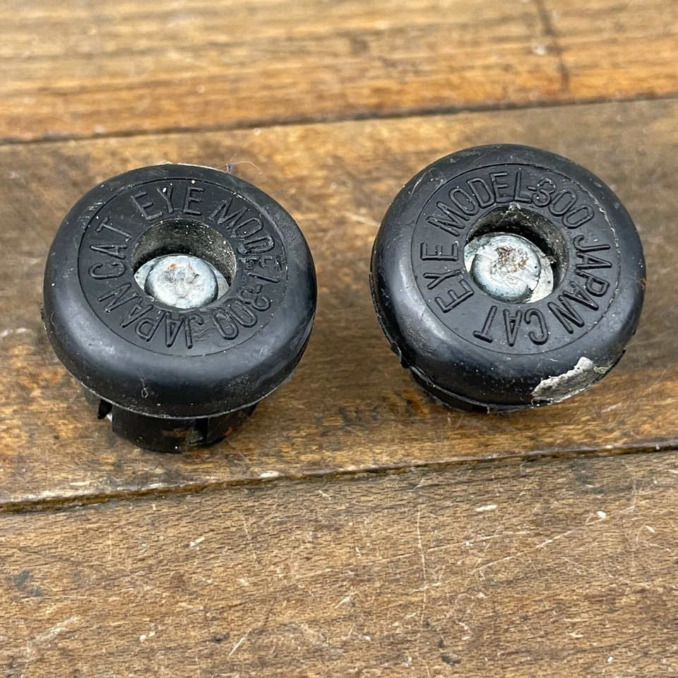 Tapones de extremo de barra de ojo de gato vintage modelo 300 negro barra de caída tapas de manillar bicicleta C1 Foto 2 de 4