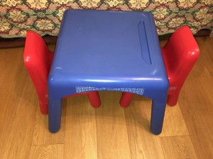 elc childrens table and chairs