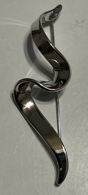 Vintage Signed Napier Silvertone Ribbon Brooch 1980s