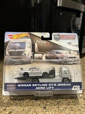 Hot Wheels Team Transport #12 Nissan Skyline GT-R R 34 & Aero Lift Transporter