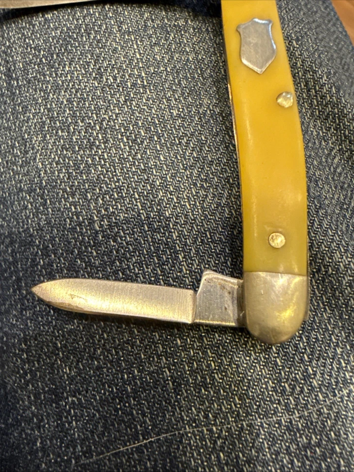 Vintage RARE Schrade Walden N.Y. USA 808 Y, 3 blade, Amazing CONDITION A+++ 🎉🥳 - Image 2 of 4