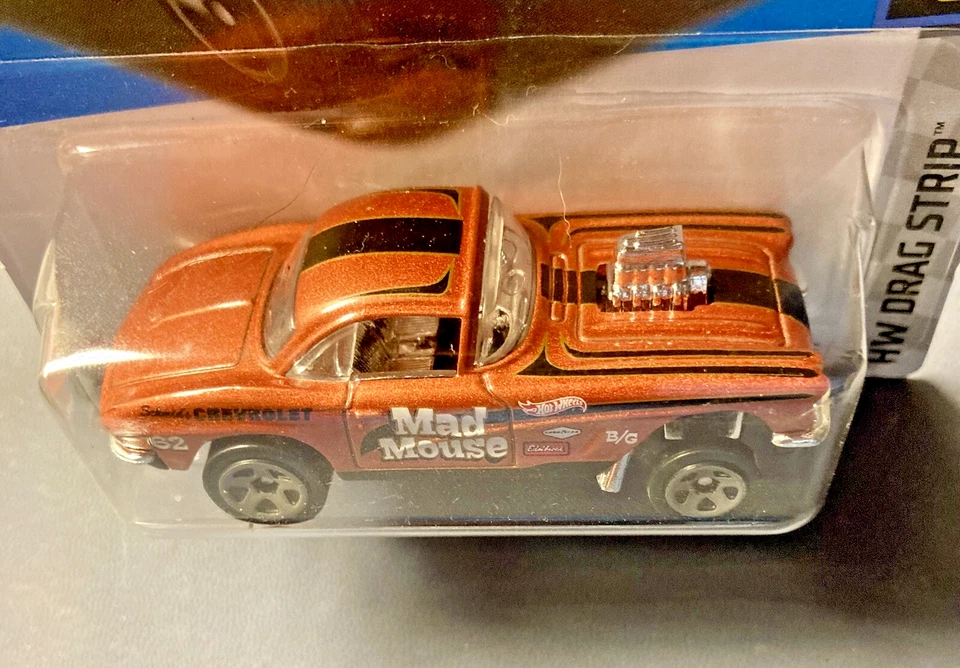 Hot Wheels '62 Corvette Gasser #225/250 - 2022 H W tira de arrastre 7/10 - tarjeta larga Foto 3 de 4