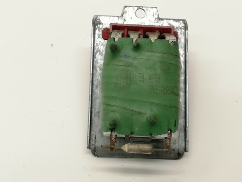 VW Passat 3BG  Widerstand Innenraumgebläse Heizungswiderstand  8D0959263  (01)