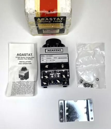 AGASTAT E7012AE002 Timing Relay Double Pole Model 20-200 Seconds 120V 60 Hz NOS