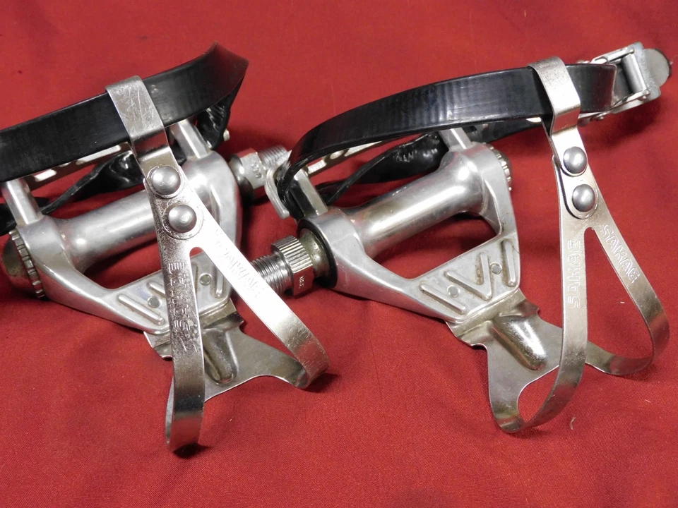 1 par de pedales Sakae Ringyo SR SP-12 vintage años 80 con clips de punta mediana y correas SR Foto 2 de 4