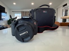 Canon EOS Rebel T5i 700D DSLR Bundle - EF-S 55-250mm IS II Lens, Bag  Extras